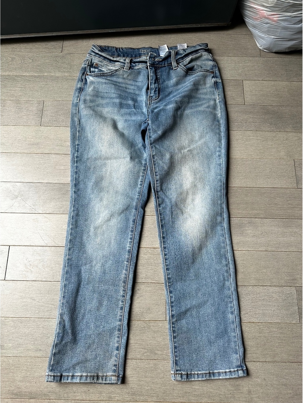 Time and Tru Women's Light Wash Straight Leg Jeans Casual Streetwear Size 8